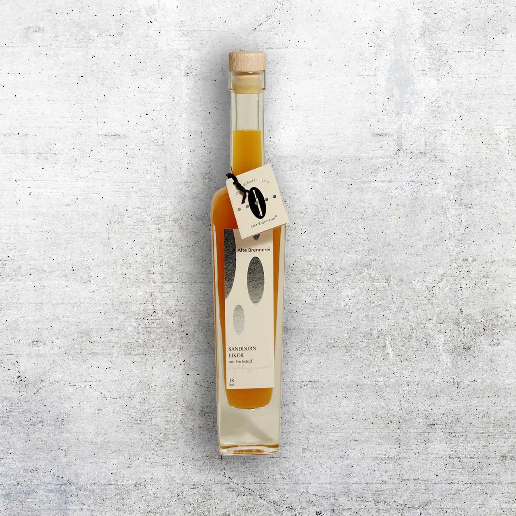 Sanddornlikör mit Farbstoff